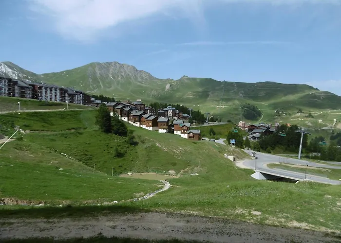 Apartment Superbe 3 Pieces, Balcon, Animaux Acceptes, Aux Pieds - Fr-1-351-56 *