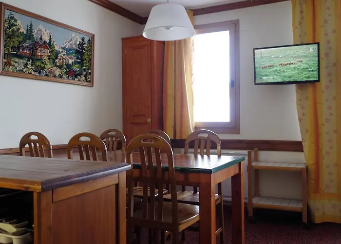 Superbe 3 Pieces, Balcon, Animaux Acceptes, Aux Pieds - Fr-1-351-56